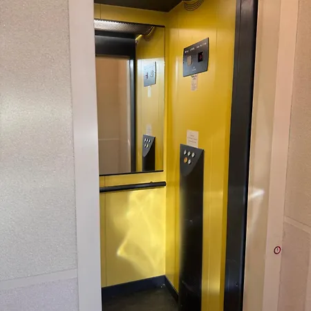 Apartmán - Fahrstuhl - 2 Schlafzimmer - Kueche - Wlan - Parkplatz - 6 Schlafplaetze - Wanne -