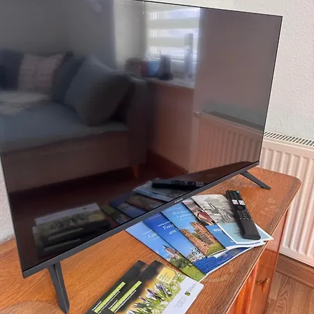 - Fahrstuhl - 2 Schlafzimmer - Kueche - Wlan - Parkplatz - 6 Schlafplaetze - Wanne - Apartmán Ronneburg (Thuringia)
