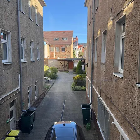 - Fahrstuhl - 2 Schlafzimmer - Kueche - Wlan - Parkplatz - 6 Schlafplaetze - Wanne - * Ronneburg (Thuringia)